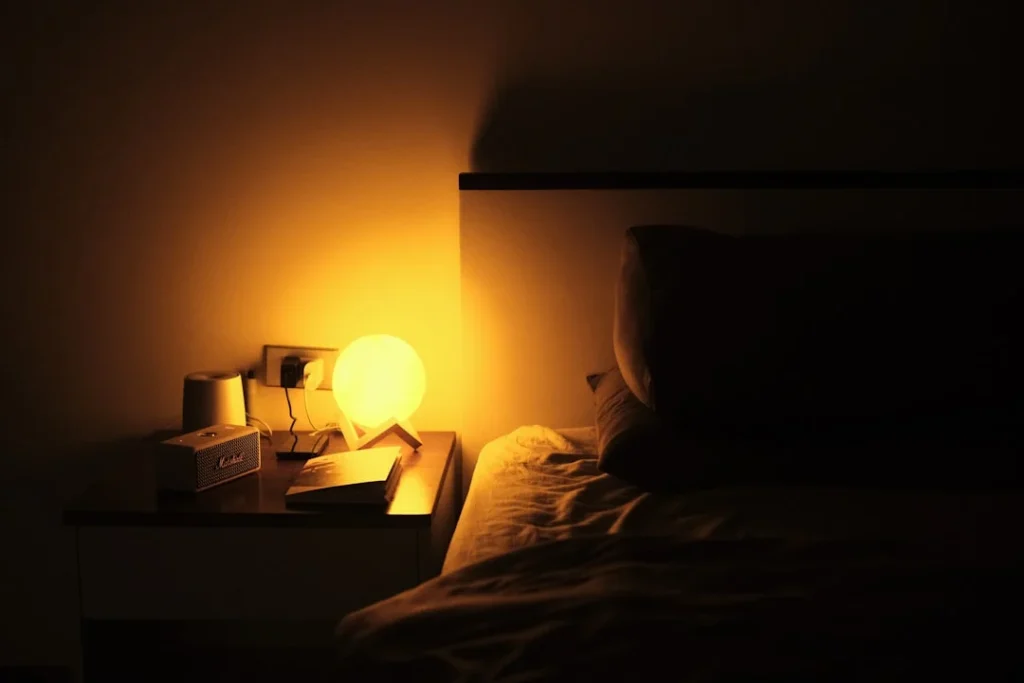 Pencahayaan: Fungsi Dan Estetika Dalam Kamar Tidur Modern