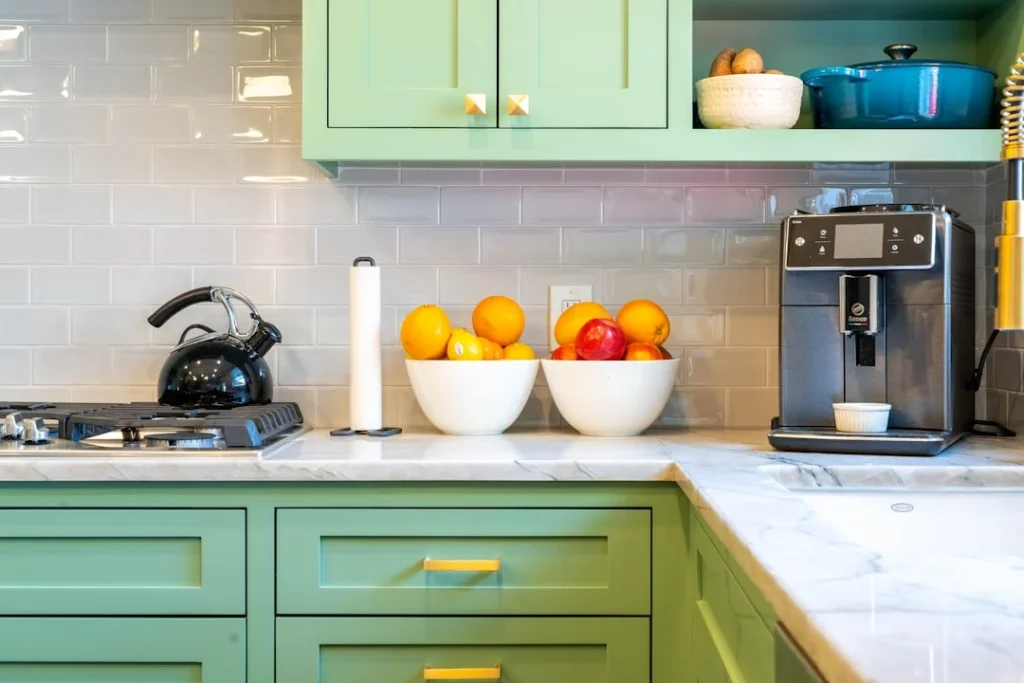 Pentingnya Peran Pencahayaan Dan Warna Dalam Desain Dapur